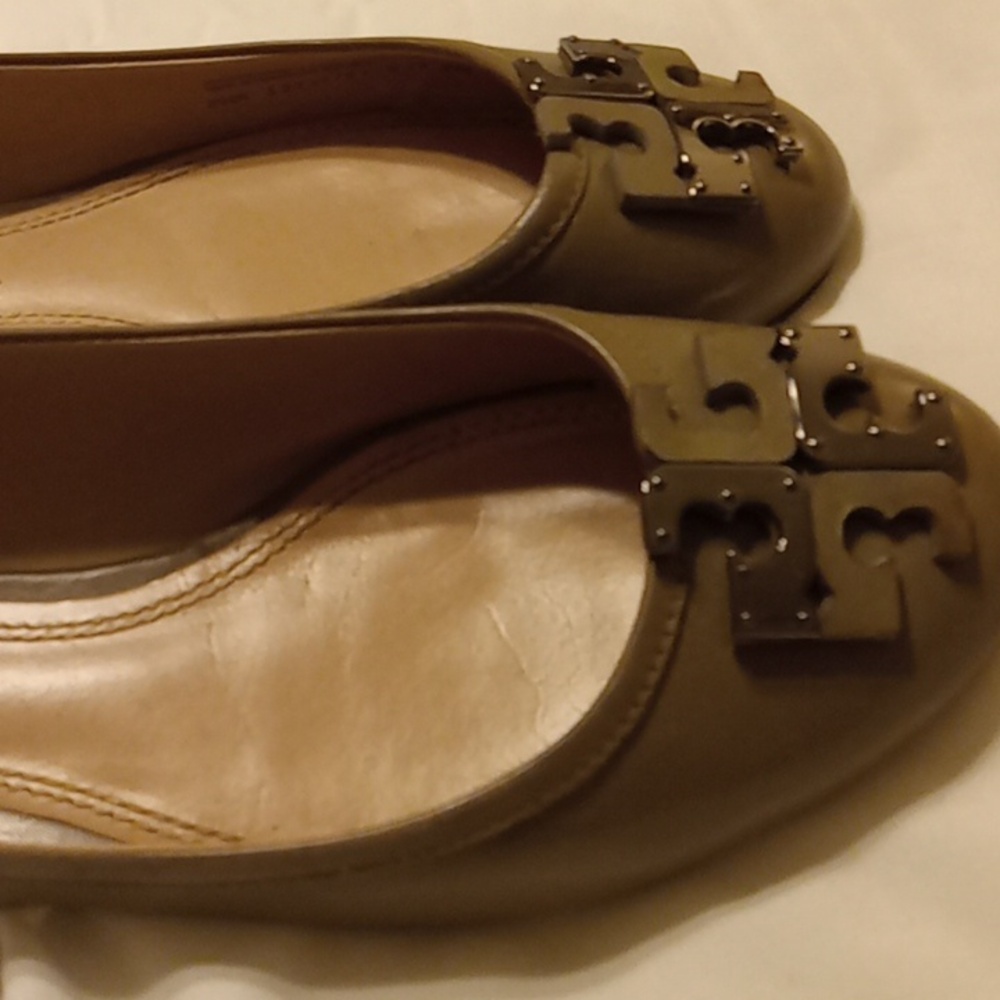 Tory Burch Flats ..
